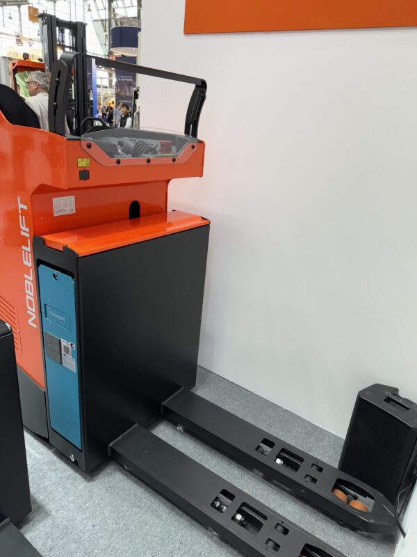 NOBLELIFT PRS-200 stovimas palečių vežimėlis - Image 5