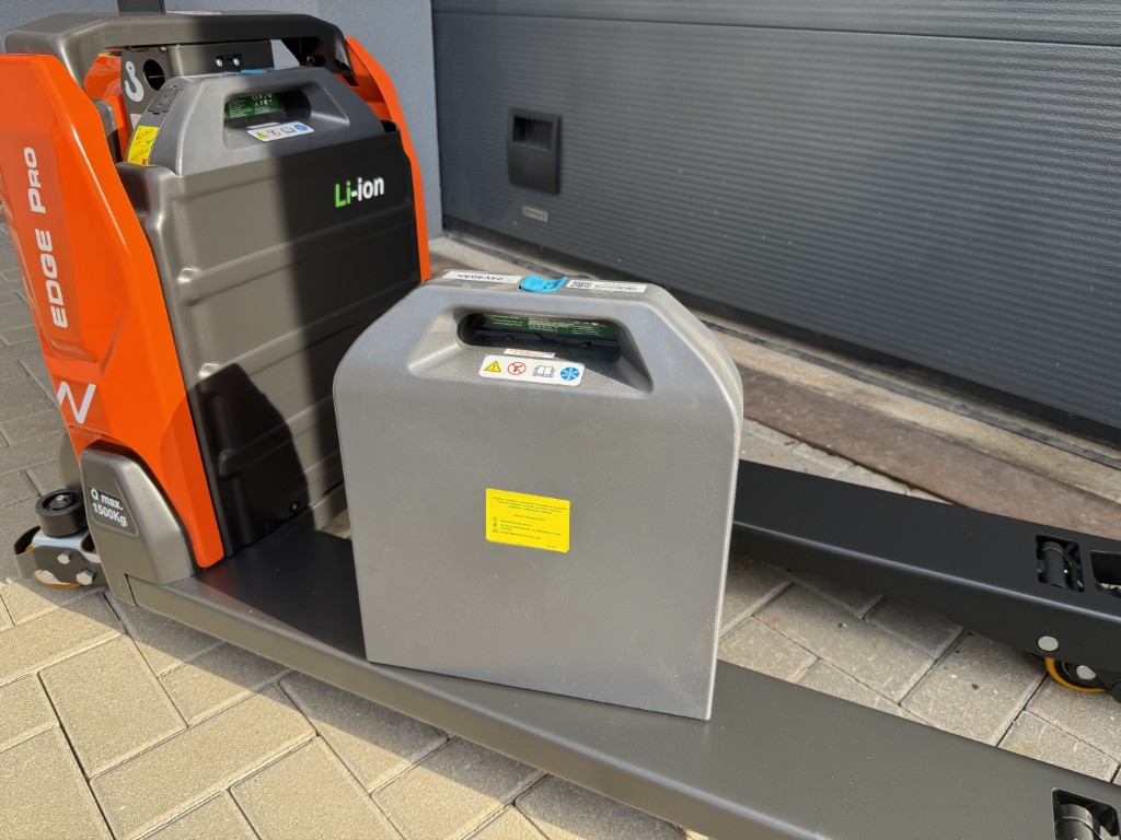 Elektrinis palečių vežimėlis EDGE Pro - 1500 kg ir 1150 mm šakės, 24V40Ah baterija - Image 7